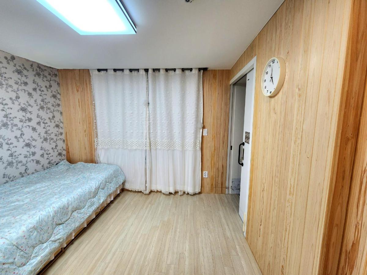 Near World Cup Stadium New, Full Optioned, Huge House Apartment Goyang Exterior photo